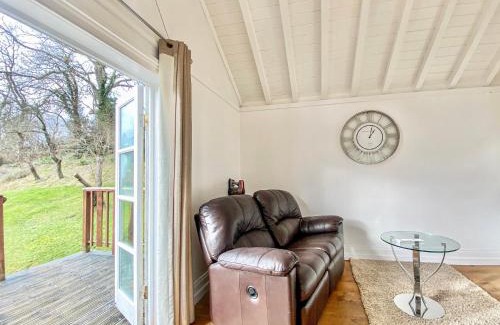 Stroud House | The Hazeling Hideaway