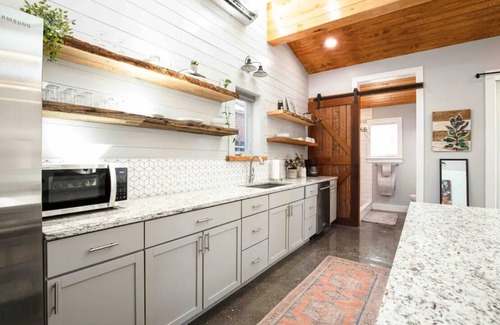 North Charleston Apartment | The Heart of Park Circle Clerestory Guest House Studio