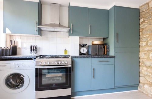 Summertown House | The Heart of Summertown - Bright & Spacious 3BDR Home with Garden