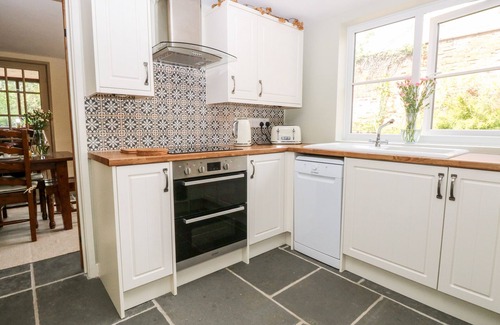 West Beckham Cottage | THE HERMITAGE, family friendly, with open fire in Sheringham