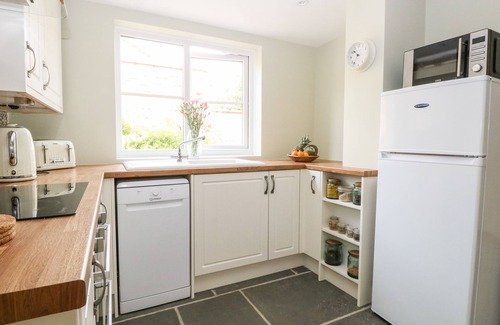 West Beckham Cottage | THE HERMITAGE, family friendly, with open fire in Sheringham