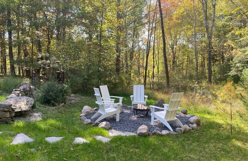 Saugerties Cottage | THE HIDDEN COTTAGE Private, Relaxing, Great Location, Has Everything You Need
