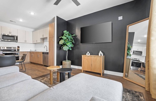 Rutledge Hill Apartment | The Hidden Hills Suite The Gulch