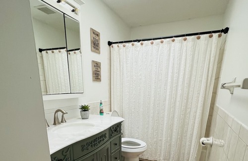 Sebastian Highlands House | “The Hideaway” 4 beds 2.5 bath with Heated Pool!