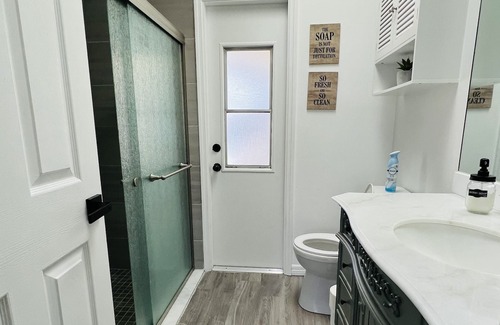 Sebastian Highlands House | “The Hideaway” 4 beds 2.5 bath with Heated Pool!