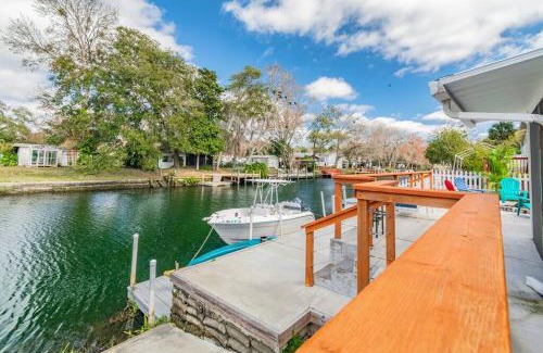 Weeki Wachee Gardens House | The Hideaway at Weeki Wachee