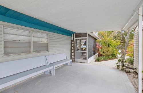 Weeki Wachee Gardens House | The Hideaway at Weeki Wachee