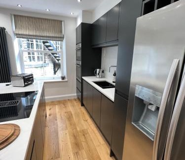 Wadsworth Apartment | The Hideaway