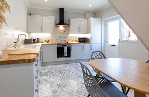 Portswood Apartment | The Highfield- Gorgeous two bed with free parking
