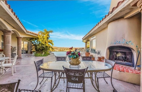 Yucca Valley Villa | * The Hills of Palm Springs. Spacious 4BR, Absolute privacy, Pool & Jacuzzi. *