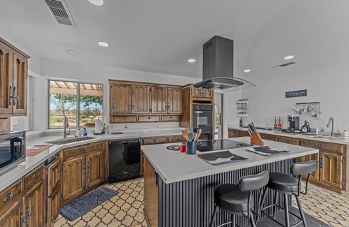 Wickenburg House | The Hillside Oasis with fantastic views