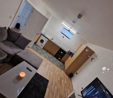 Hainault Apartment | The Hime