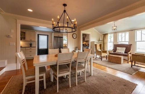 Manteo House | The Historic Austin House in Downtown Manteo