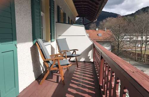 Hohenaschau im Chiemgau Apartment | The historic Haus zur Burg invites you: Apartment ciao-aschau Hupferl1 Ap204