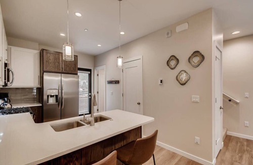 Georgetown Condo | The Hollyhock Hideaway/Close to Slopes