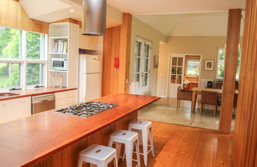 Smoko House | THE HOUSE AT SMOKO : Smoko