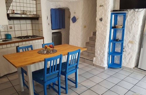 Le Forna House | The house by the sea one step away from the beach
