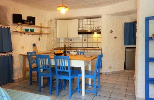 Le Forna House | The house by the sea one step away from the beach
