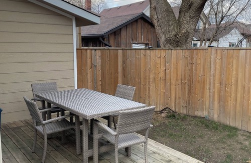 Brantford House | The House.