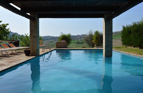 Montegranaro Villa | The house in the vineyard RIO MAGGIO