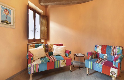 San Gimignano City Centre Apartment | The house is located in the heart of Tuscany, in the historic center of San Gimignano.