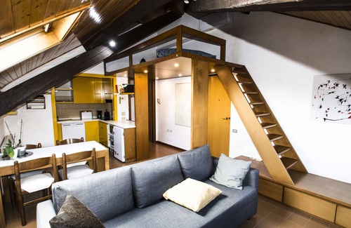 Porto Valtravaglia Apartment | The House of Porto