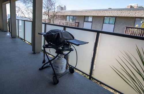 Lower Lonsdale Condo | The House Of Blond. 2 bedroom 2 bathroom