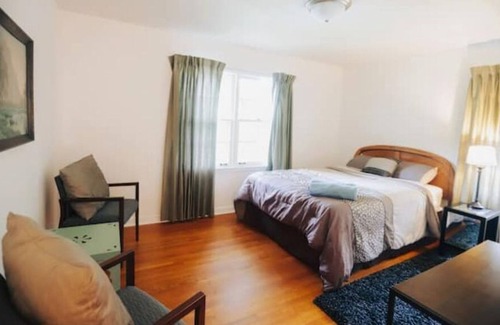 Center Point House | The House of BLUE