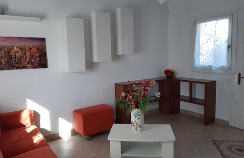 Bee House | THE HOUSE of Roncaccio