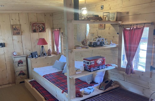 Apt Cabin | The Hut of Happiness