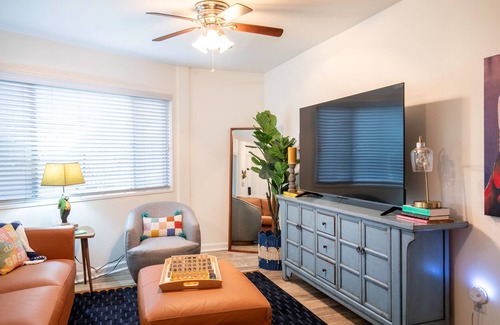 Oxford House | The Hutt, Discounted rate for S. Carolina game!