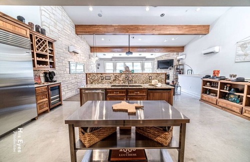 Bouldin House | The Iconic Allen's Boots Clubhouse!