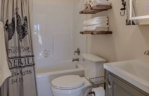 Whitley City Bed & Breakfast | The Inn at Beulah Farm - The Coop
