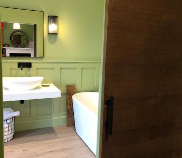 Strathtummel Hotel | The Inn at Loch Tummel