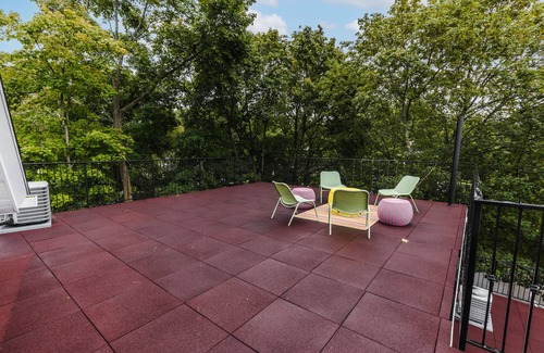 Newton Highlands Apartment | The Inn at Newton Highlands, Suite 2, Apartment-Hotel