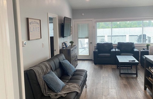 Millersport Apartment | The “Inn” – On the water, bring your boat – Cozy and Clean! #5