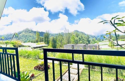 Songan House | The Iris Volcano