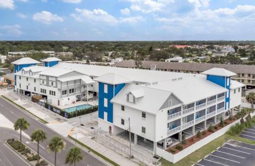 Dunedin Hotel | The J Hotel Dunedin Clearwater, an Ascend Collection Hotel