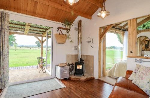Rugeley House | The Jenny Wrennery