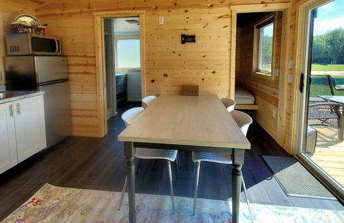 South Haven Cabin | The joyful White cottage on Forest Lake