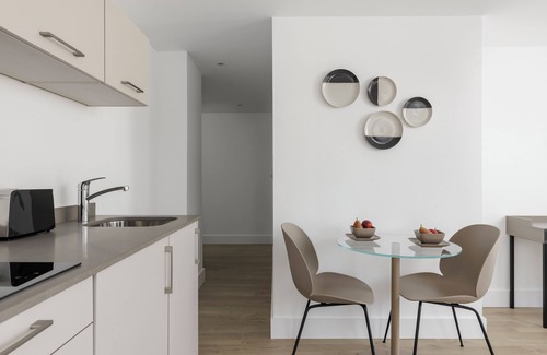 Leeds City Center Apartment | The Jubilee by Supercity Aparthotels
