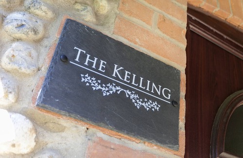 Holt House | The Kelling - a self catering cottage that sleeps 6 guests in 3 bedrooms