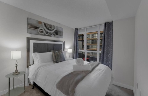 CityPlace Hotel | The Kimberly - 5 min to CN Tower - FREE Parking