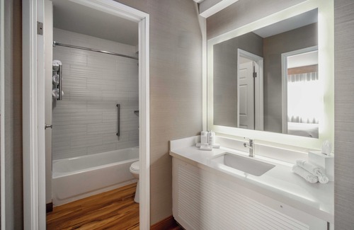 Venice Hotel | The Kinney - Venice Beach