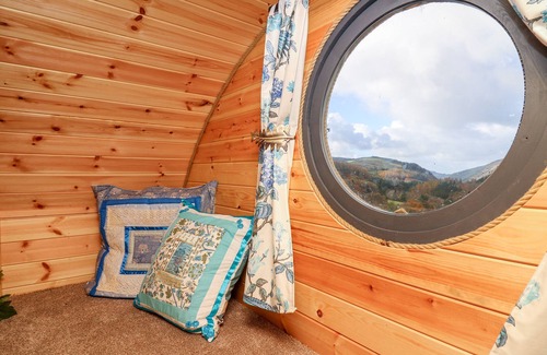 Pont-Rhyd-y-Groes Cottage | THE KITES NEST, pet friendly, with a garden in Pontrhydfendigaid