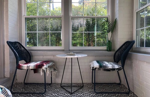 Knoxville Apartment | The Knoxville Nest: Cozy 3BR Retreat w/Fireplace