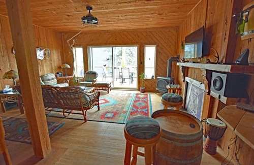 Ainsworth Hot Springs House | The Kootenay Vacation Sensation! Views, Hotsprings, Hiking, Caves, Skiing and more!
