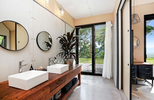 Kangaroo Valley House | The Lair, Kangaroo Valley. Luxurious retreat with stunning Valley views