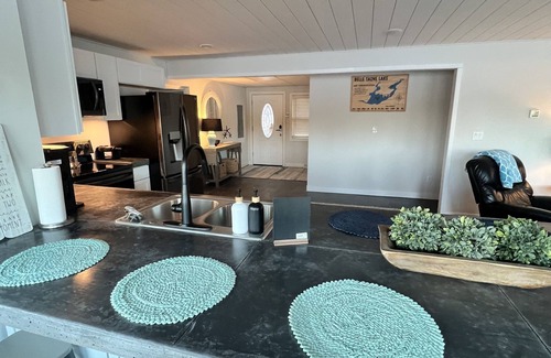 Nevis Cabin | The Lake View on Belle Taine