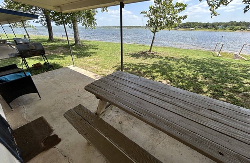 Tow Apartment | The Lakeside Studio 3